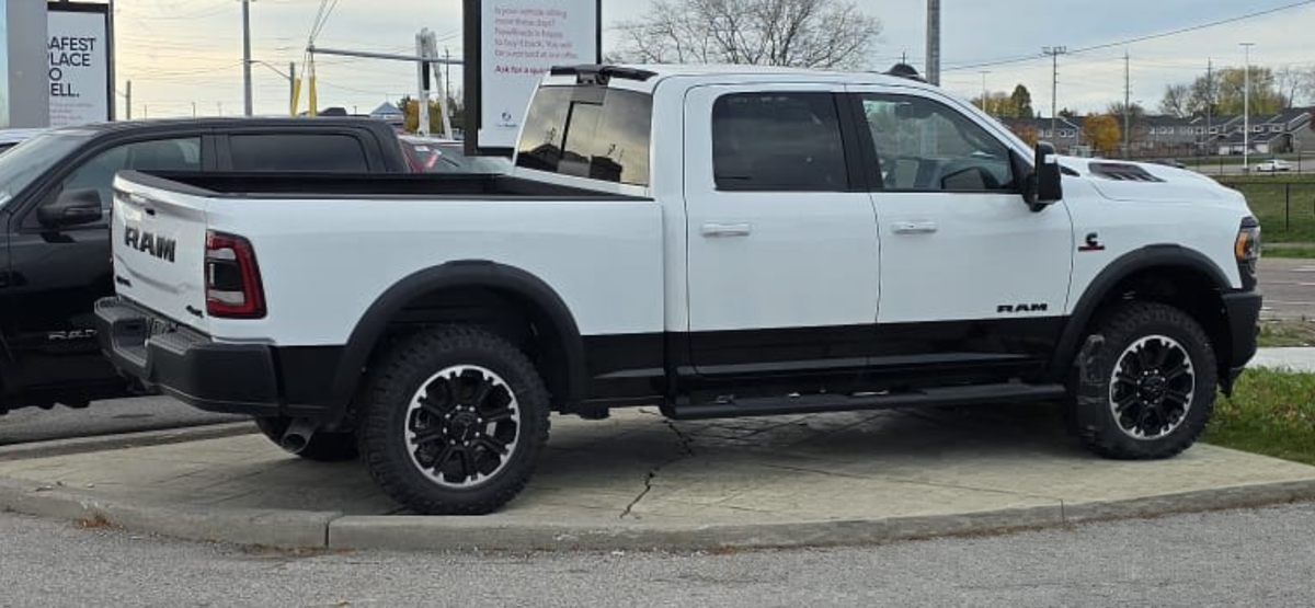 RAM 2500, RAM 3500 - WingMan Utility Spoiler