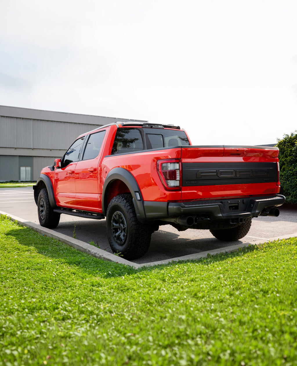 Ford F-150 - WingMan Utility Spoiler